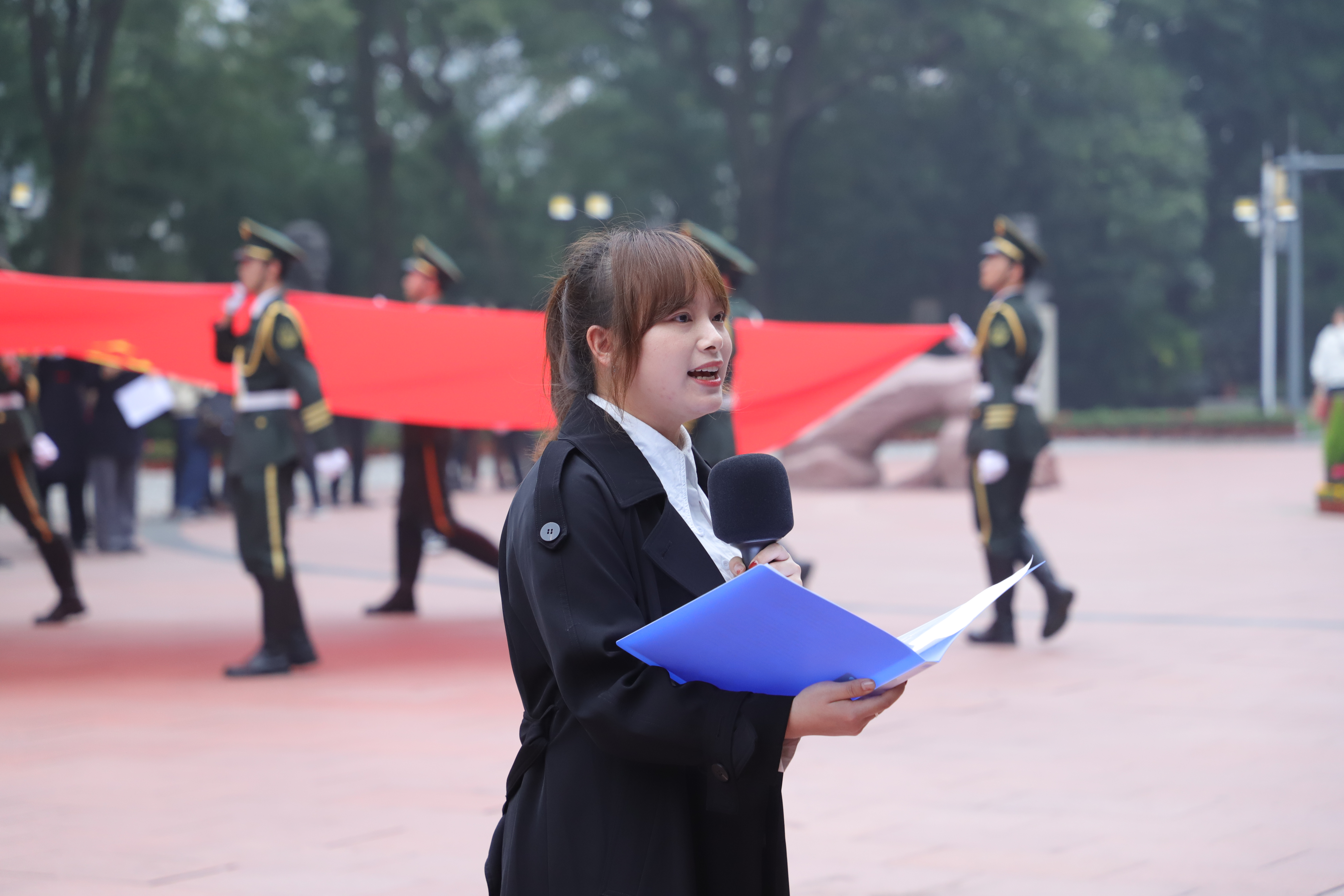 教师代表发言.jpg