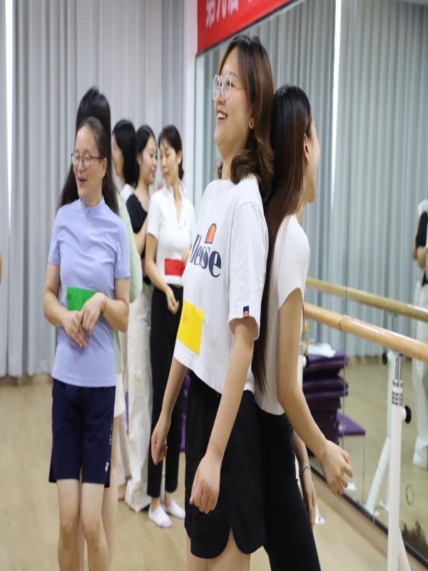 gKIv_1726886760733036498.jpg