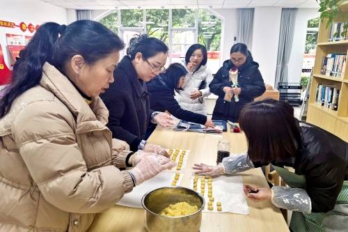 女工活动 | 我校成功举办教职工三八妇女节系...