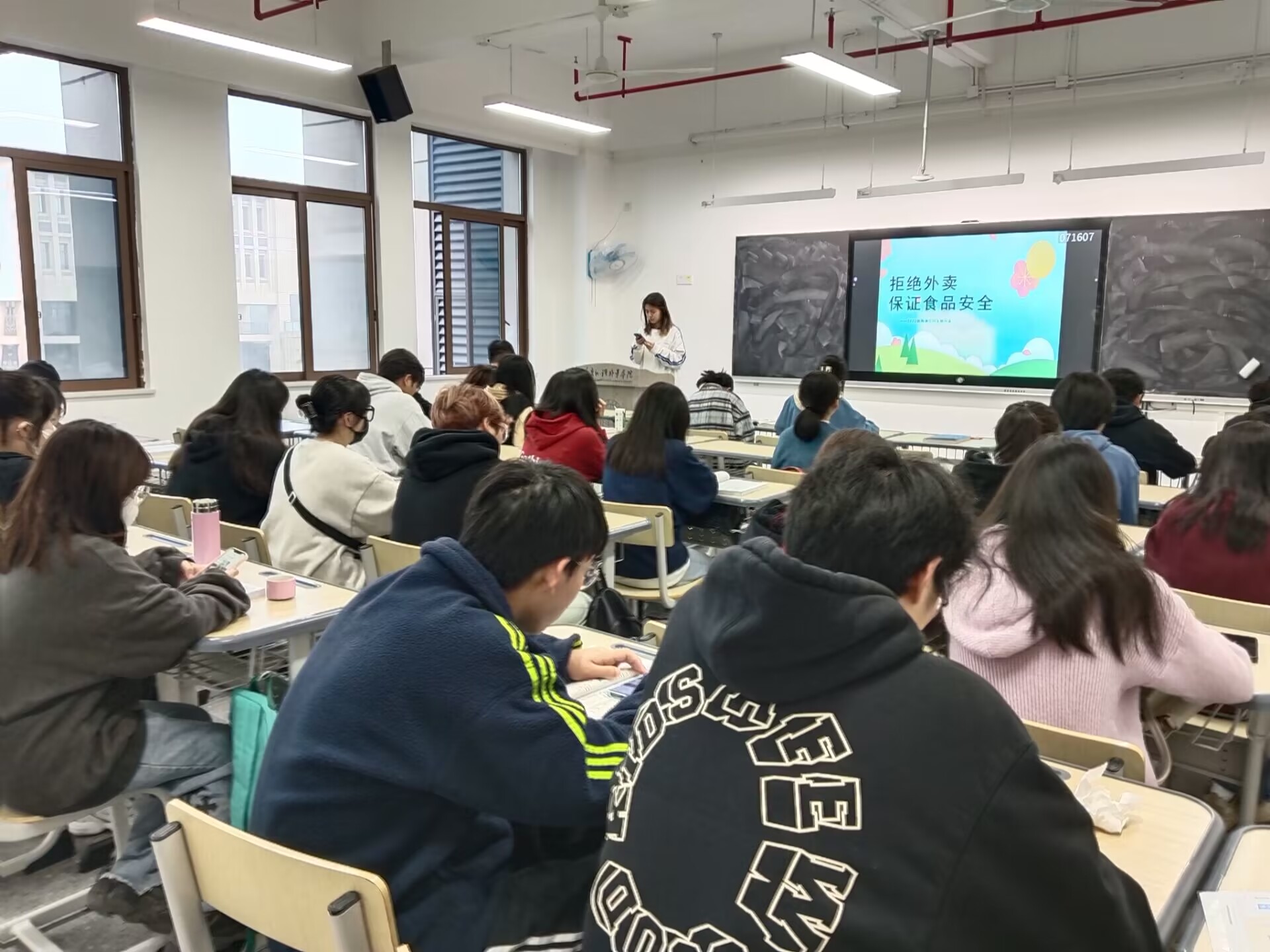 QQ图片20221101082640.jpg