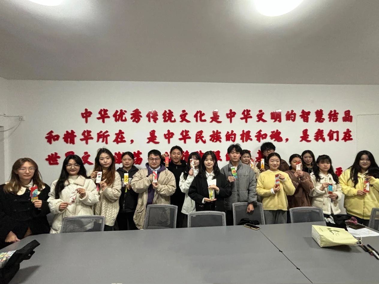 27d1afa77149a910406f805f6bcdf152.jpg