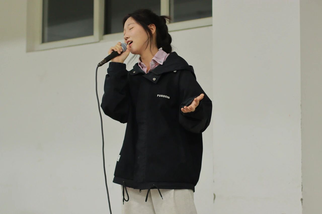c6d9771a63e40ce3c32eb84718f5c1db.jpg