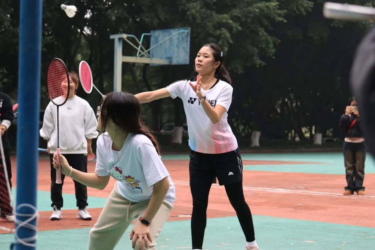 fe8ab221ab456348145aeed98daf81d9.jpg