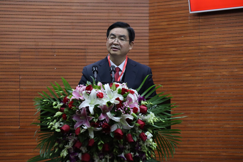 李校特写.jpg